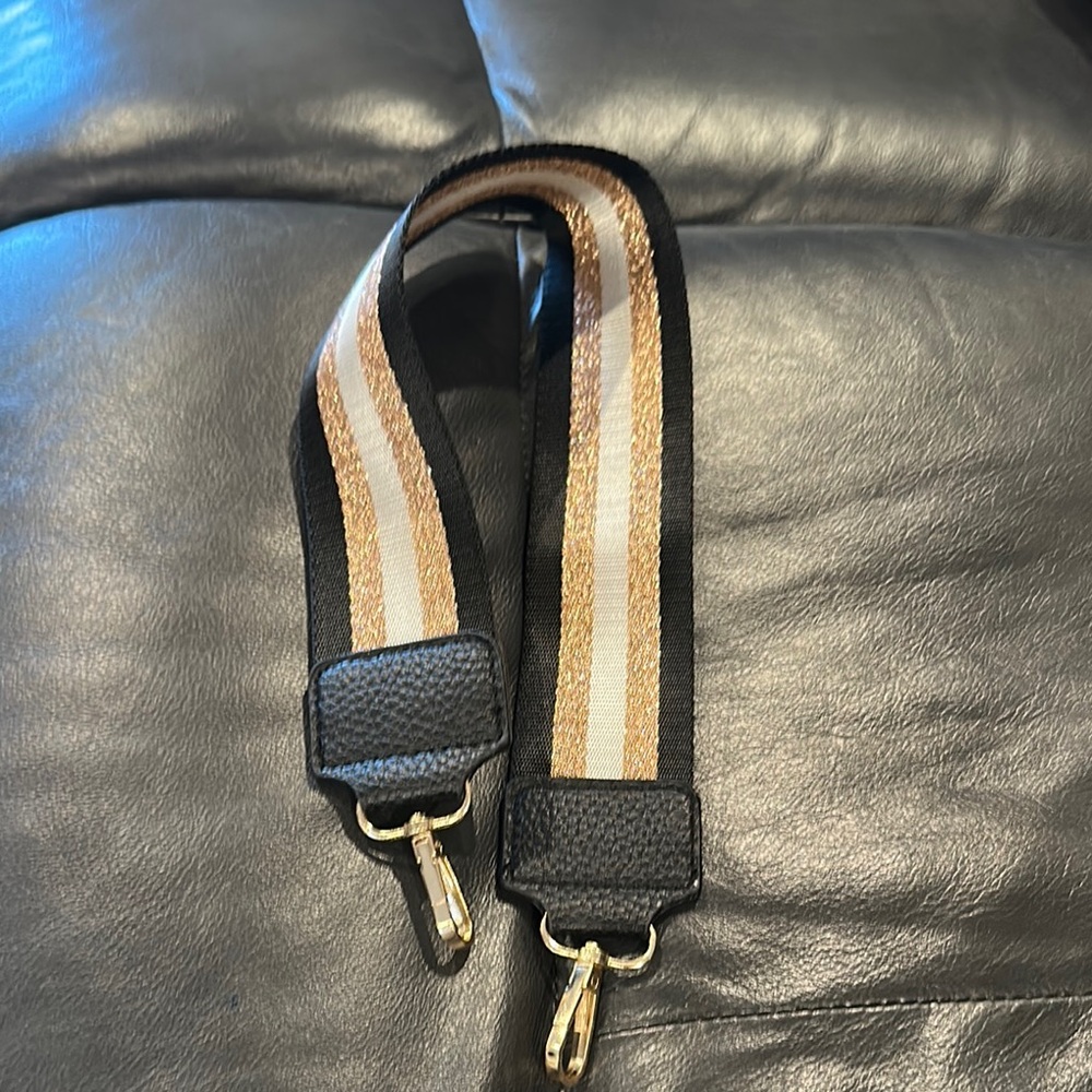 Stylish Black and Gold Bag Strap